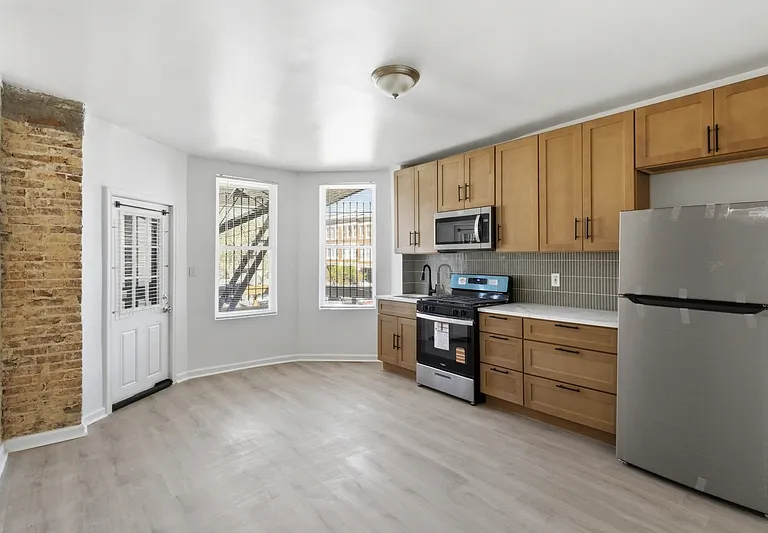 2322 Callow Ave #2 — Photo 5