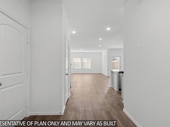 2nd image of 216 Golden Eagle Boulevard