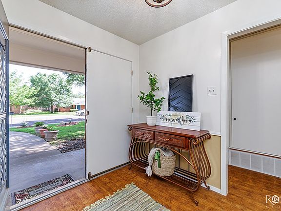 5th image of 2713 Canyon Creek Dr