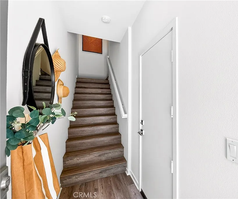 2 bed, 2.5 bath, 1173 sqft, $3,300 — Photo 4