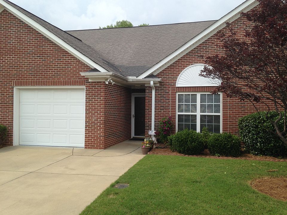 Front of the unit with the second bedroom windows (can be us