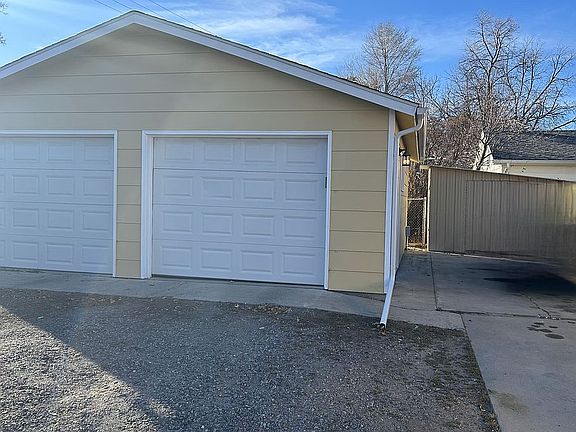 4th image of 1302 Parkhill Dr