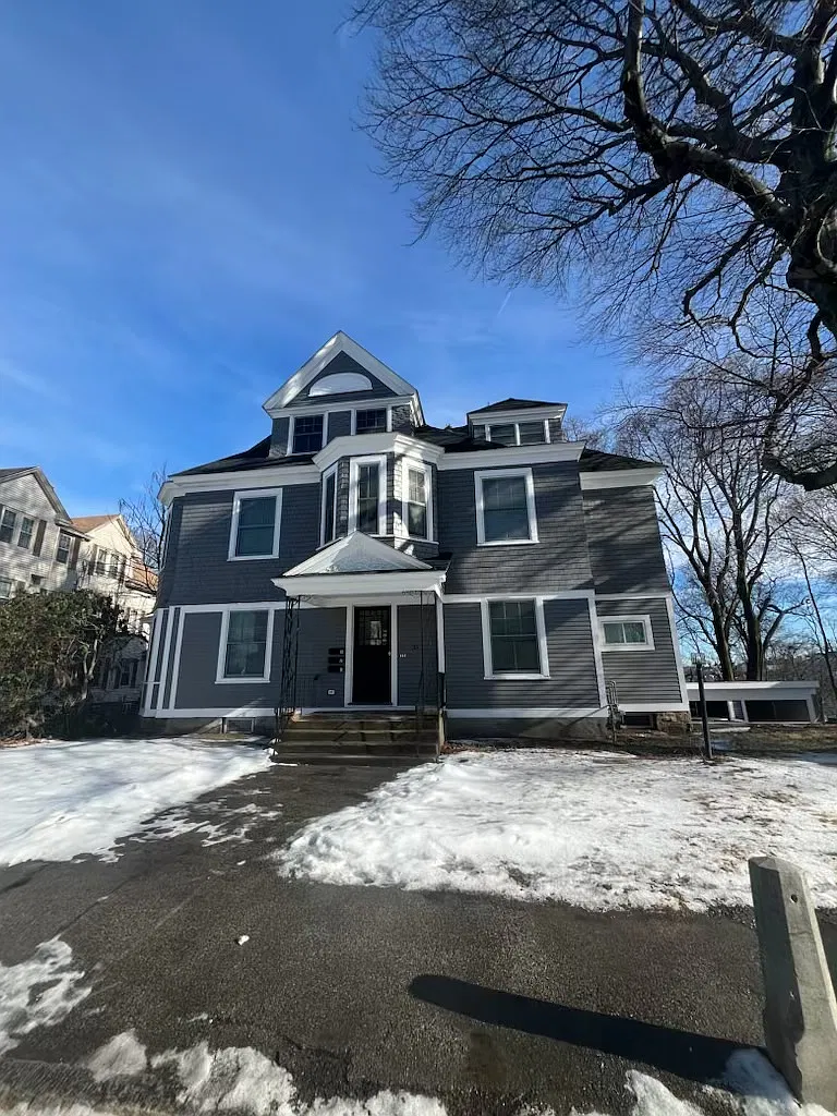 3 bed, $2,800 — Photo 1