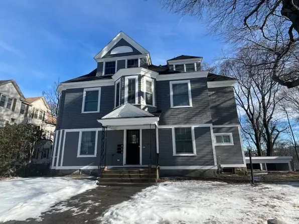 35 Richards St APT 3, Worcester, MA 01603