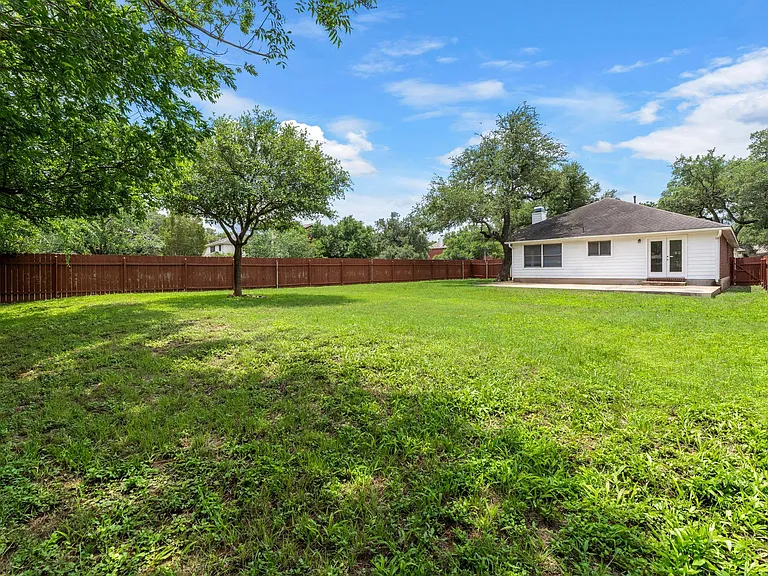 5900 Taylorcrest Dr — Photo 30