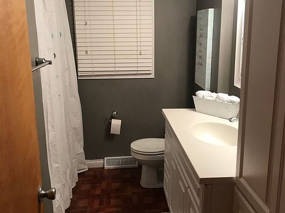 Updated main floor bath
