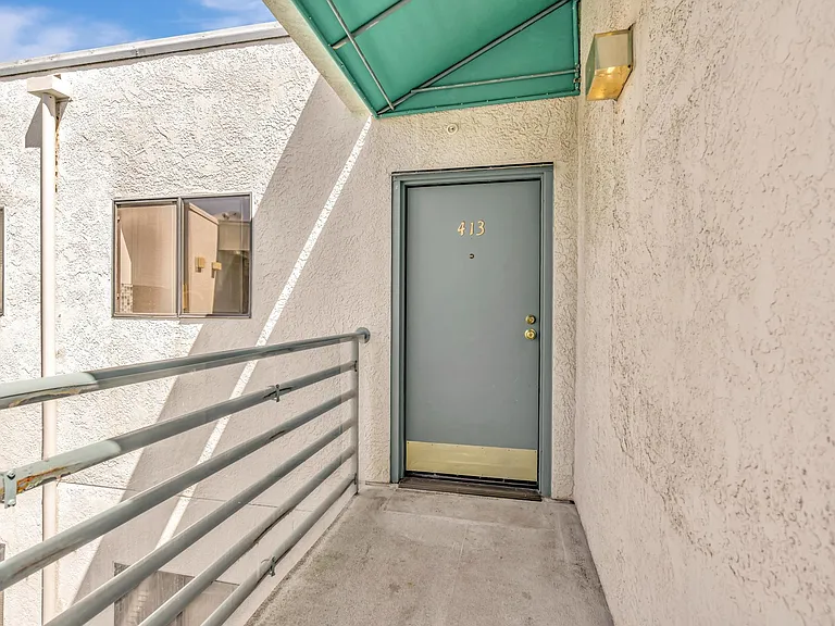 320 Peninsula Ave #413 — Photo 36