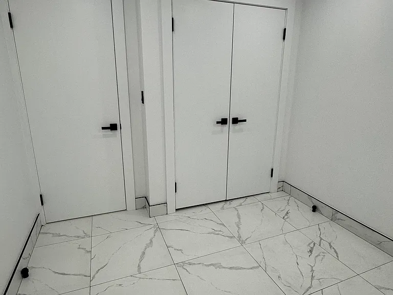 6080 Catalpa Ave #BASEMENT — Photo 7