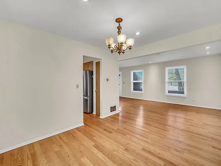 1100 Lockwood Dr — Photo 9