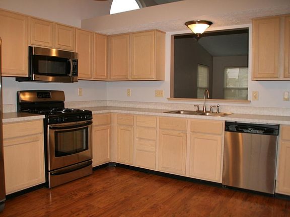 4th image of 3264 Bellowind Dr