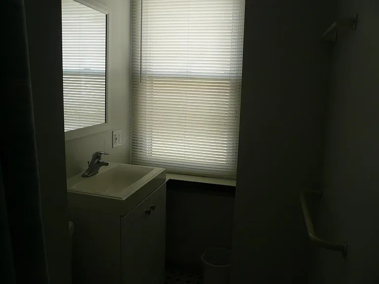423 N 33rd St #3 — Photo 8