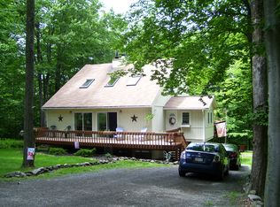 124 Wintergreen Cir, Greentown, PA 18426