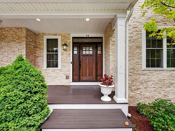 3rd image of 54 Wild Pasture Ln