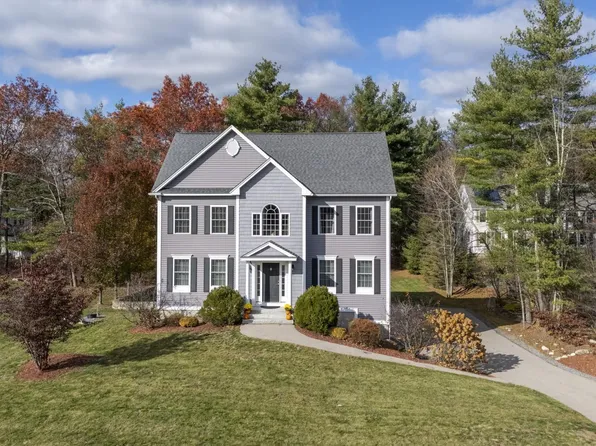 27 Wellesley Drive, Pelham, NH 03076