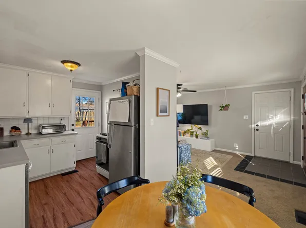 7636 Conser St, Overland Park, KS 66204