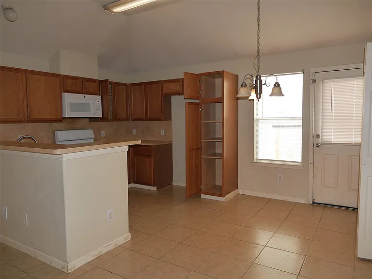 16327 Bettong Ct — Photo 5