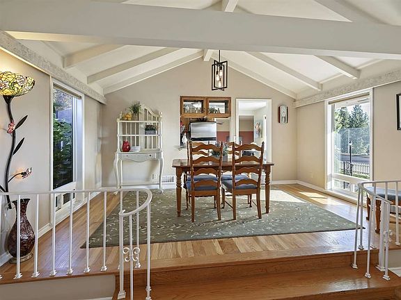 4th image of 3050 N Columbia Cir