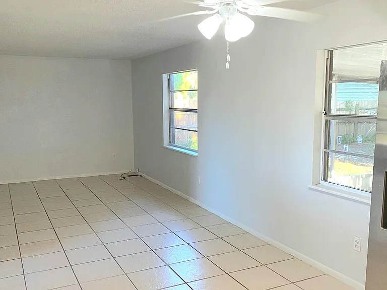 3020 Mary St — Photo 18