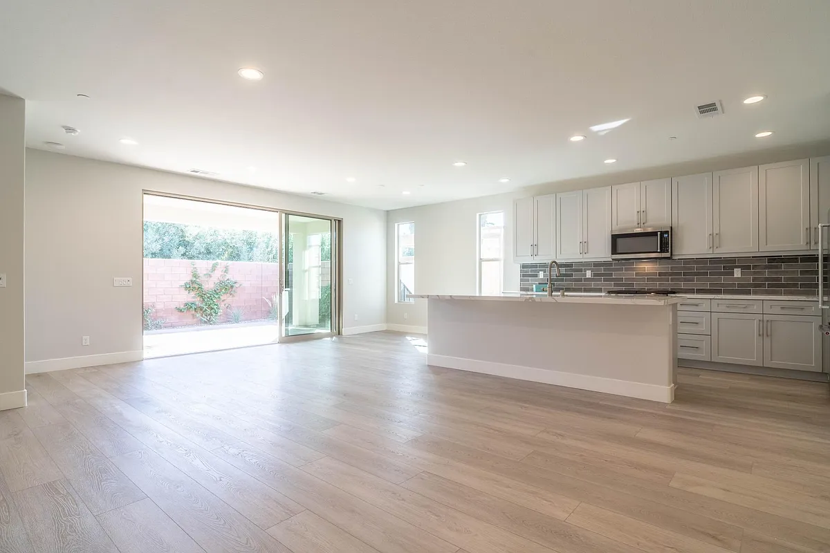Building Photo - 51580 Whiptail Dr