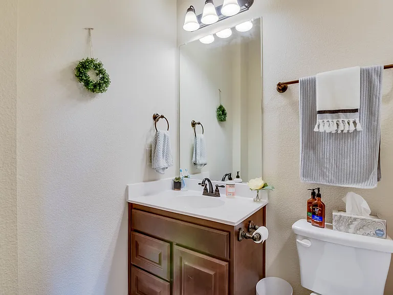 3235 McCart Ave — Photo 8