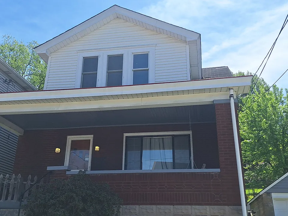 15 Beyrleye Ave #1