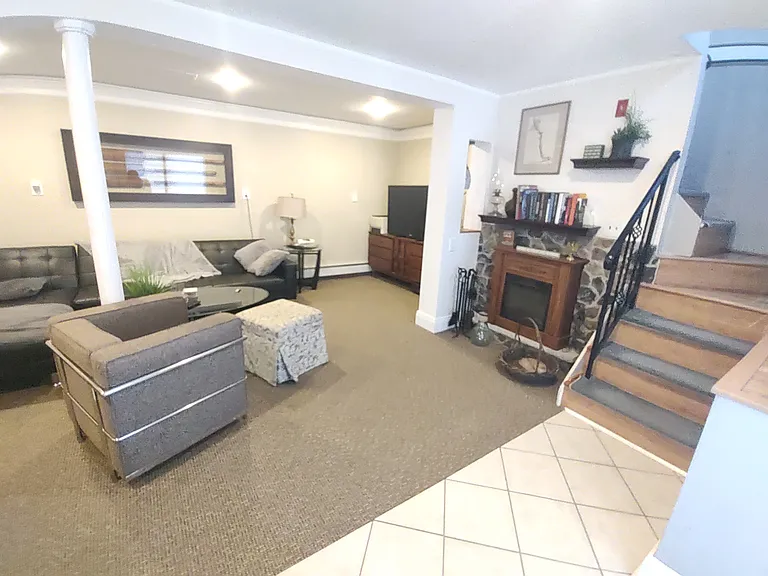 73 E Shore Dr — Photo 21
