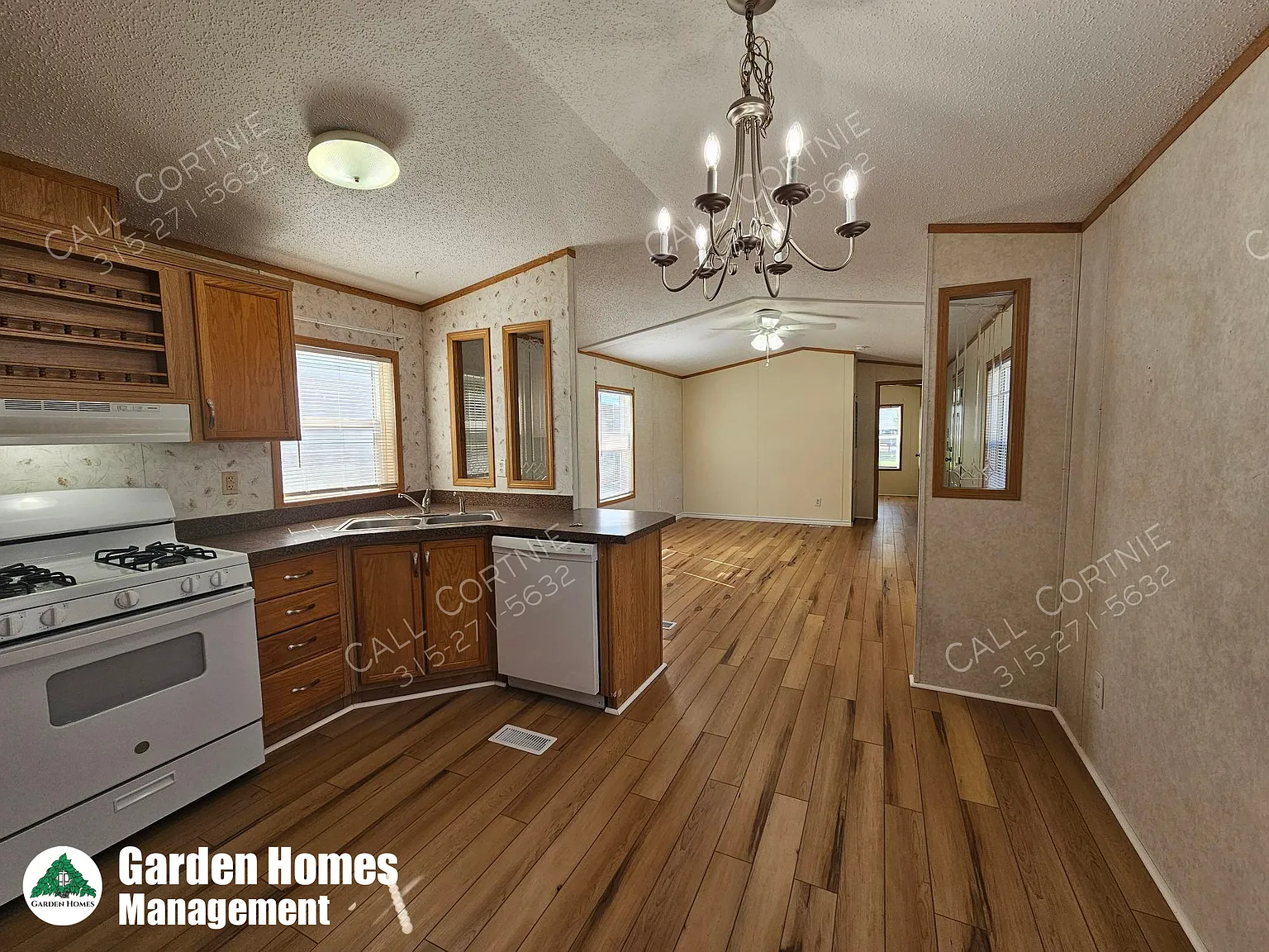 2 bed, 896 sqft, $1,360 — Photo 2