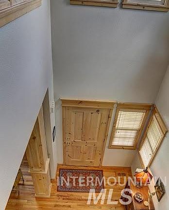 3rd image of 641 W Redwood Ln