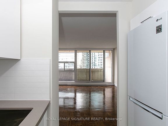 2nd image of 33 Isabella St #210