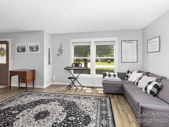 4th image of 5773 Lynn Dr
