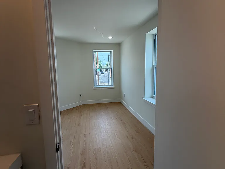4212 Lancaster Ave #202 — Photo 16