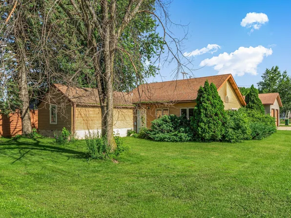 302 3rd Ave N, Bowlus, MN 56314