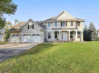 12 Chicory Ct, Appleton, WI 54914