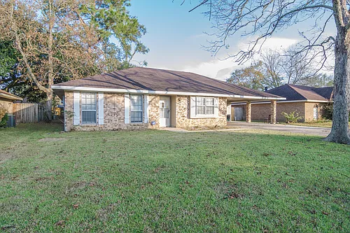 111 Valencia Dr Photo 1