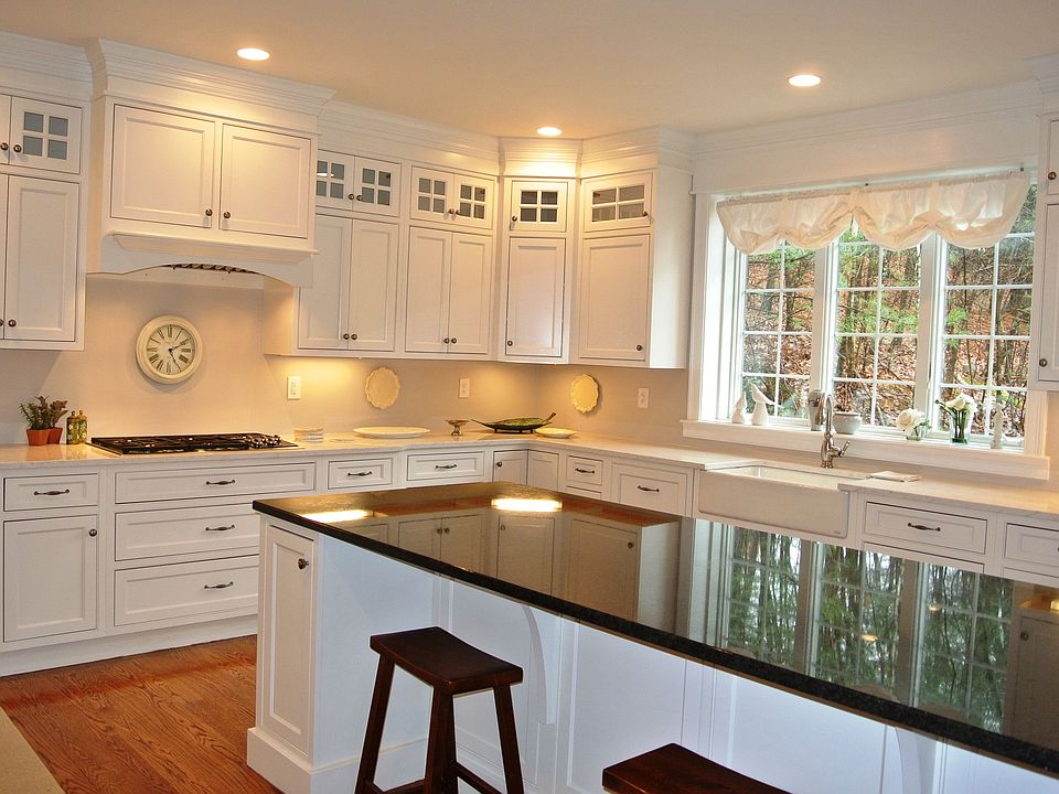 7 Pine St, Dover, MA 02030 Zillow