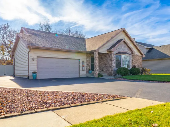257 Pineview Ln, Valparaiso, IN 46383