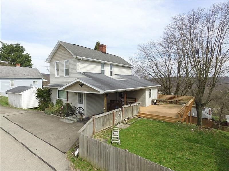 Spacious 3-4 Bedroom situated on Over 1/3 Acre offering a Carport & 2 Additional Off Street Parking! Shed to left of house in ph