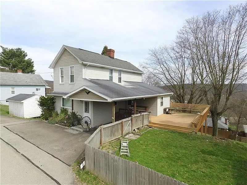 1209 Corrin Ave photo 1