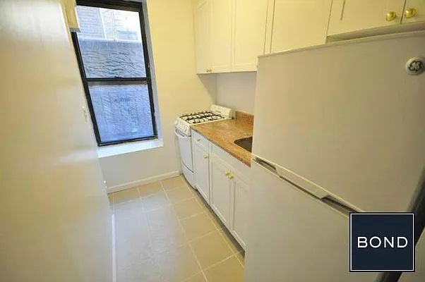 Rented by Bond New York | media 10