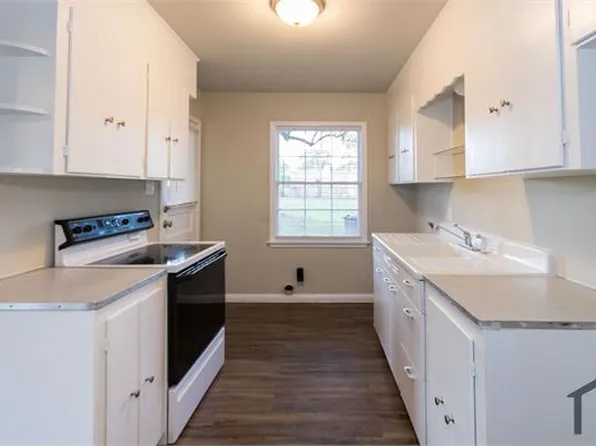 2558 Broadway St, Beaumont, TX 77702