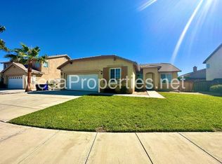 12923 Georgetown Ln, Victorville, CA 92392