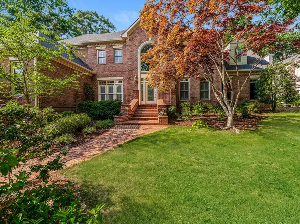 302 Versailles Dr, Cary, NC 27511