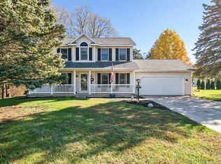 55652 Whisperwynd Ln, Bristol, IN 46507