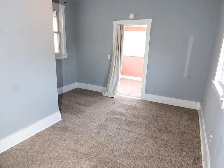 120 S Court St — Photo 38