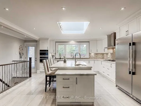 317 Wedgewood Dr, Oakville, ON L6J 4R6