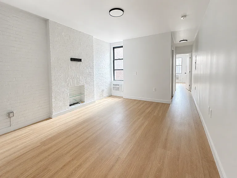 446 W 55th St #4S — Photo 2