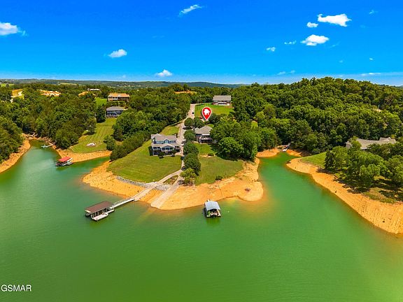 5th image of 211 Mariners Ln