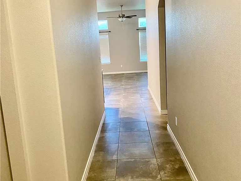 7729 Pruet Dr — Photo 7