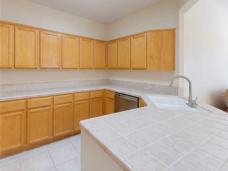 946 Sandy Way — Photo 6