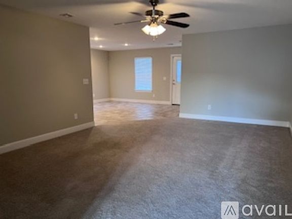 5th image of 2501 S Willard Ave